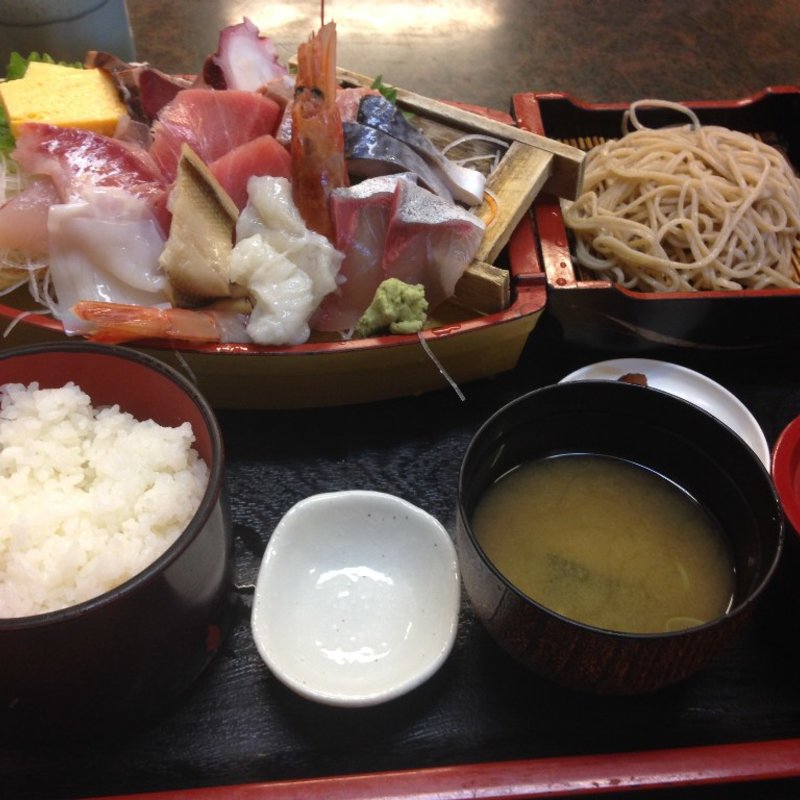 船盛定食(ダイニングKANESEI)