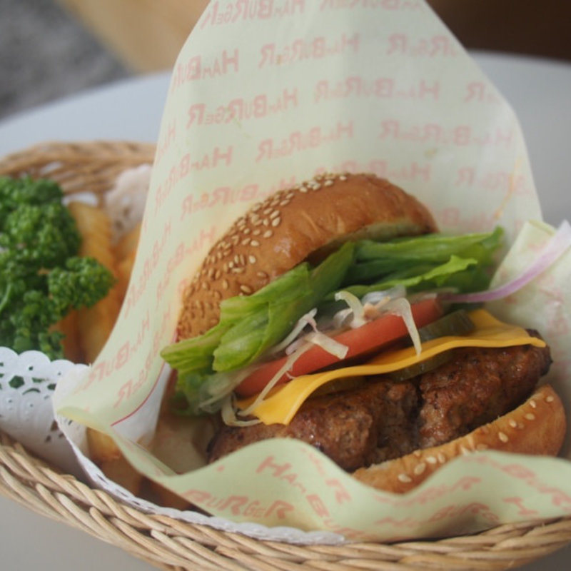 ハンバーガー(とれび庵 （【旧店名】オーシャンカフェ）)