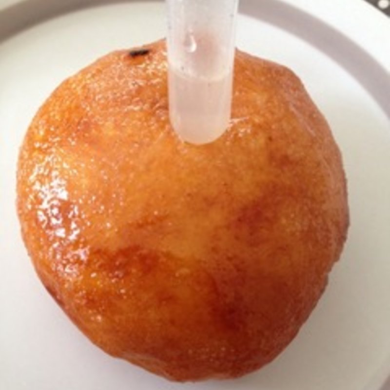 コアントロークリームブリュレ(カムデンズブルースタードーナツ)