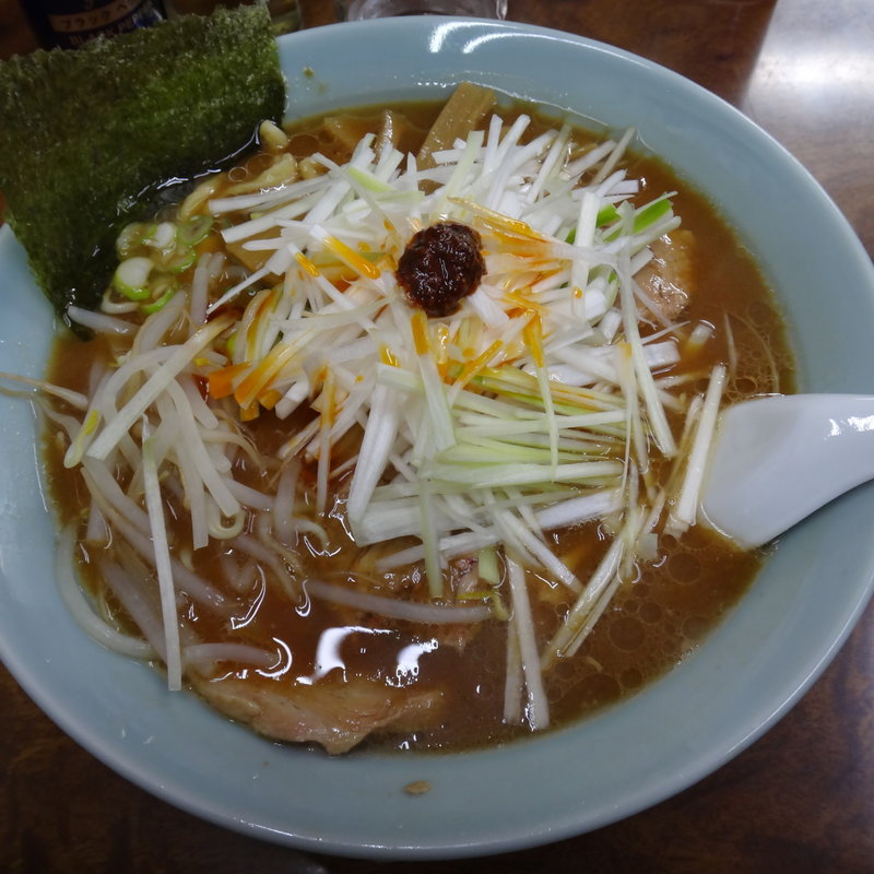 味噌太めん大盛り（半チャーシュー　ネギ　トッピング）(こしょうや)