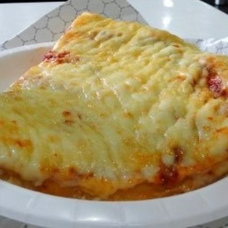 チーズピザ（スライス）(コストコ ホールセール 多摩境倉庫店 フードコート （COSTCO Wholesale）)