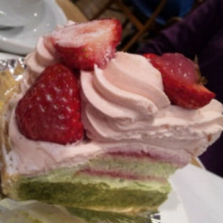 春の期間限定桜と抹茶のケーキ(ゴントラン シェリエ 渋谷店 （GONTRAN CHERRIER）)