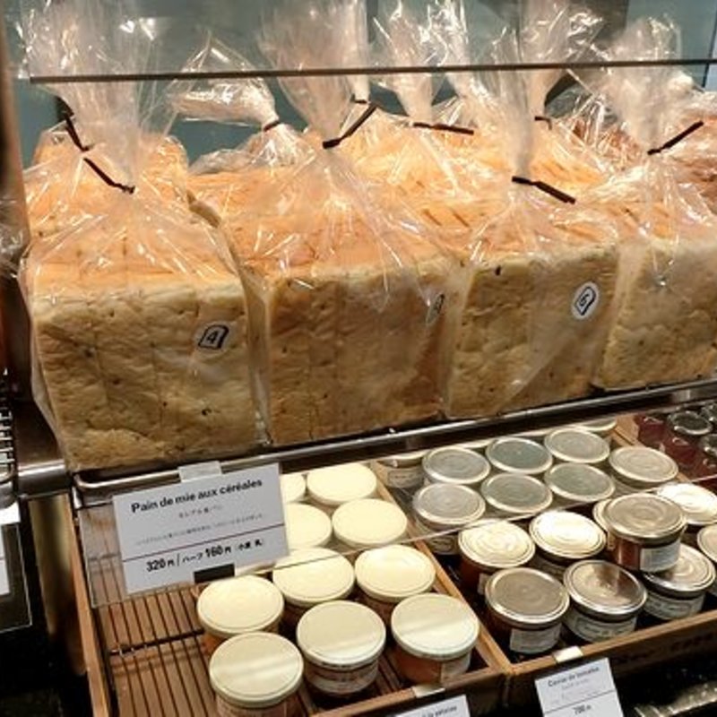 セレア食パン(ゴントラン シェリエ 福岡パルコ店 （GONTRAN CHERRIER）)