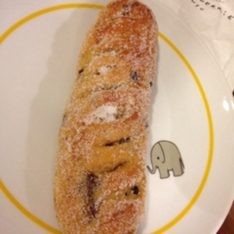 イチジクチョコのブリオッシュ(ゴントラン・シェリエ （GONTRAN CHERRIER TOKYO）)