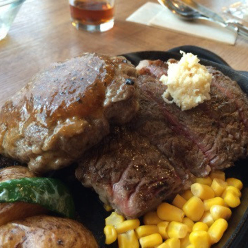 ハンバーグとステーキセット(ザ・ミートショップ)