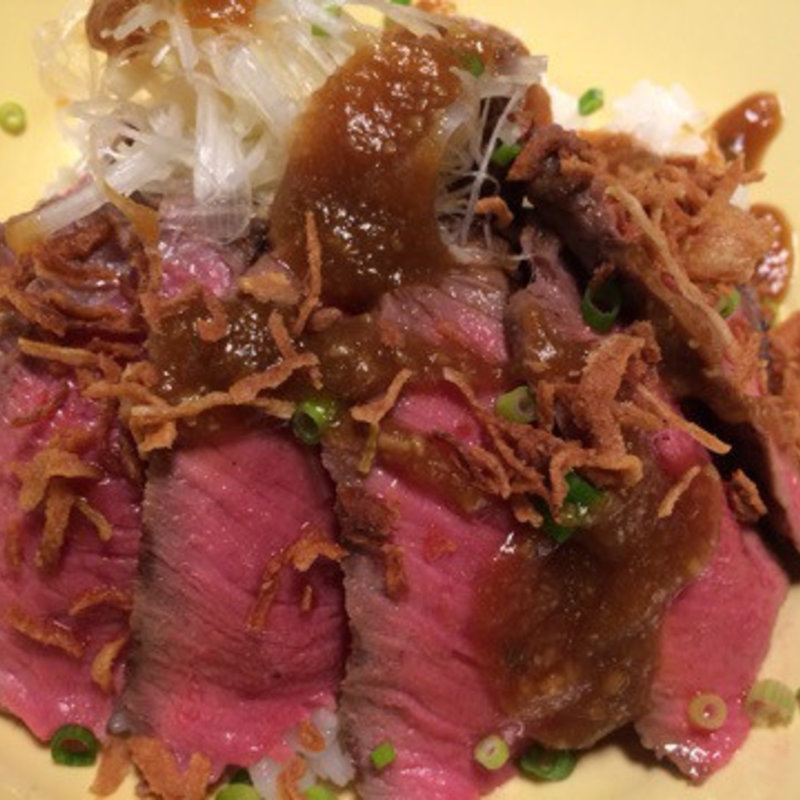 牛ステーキ丼(ザ・ミートショップ)