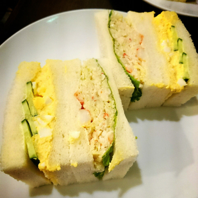 たらば蟹のサンドイッチ(さえら)