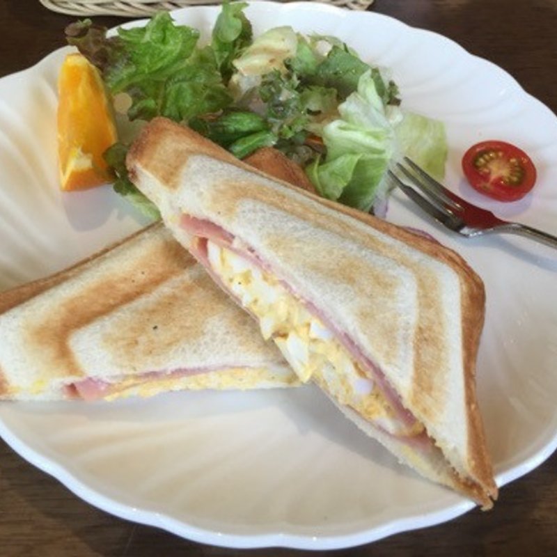 スペシャルモーニング（ホットサンド　ハム＆タマゴセット）(さかい珈琲 本店 )