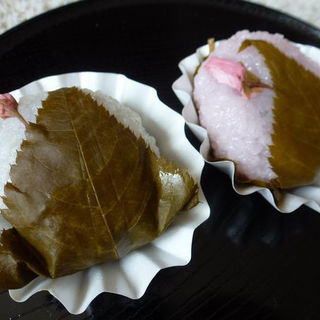 桜さくら餅(㈲さかき屋製菓)