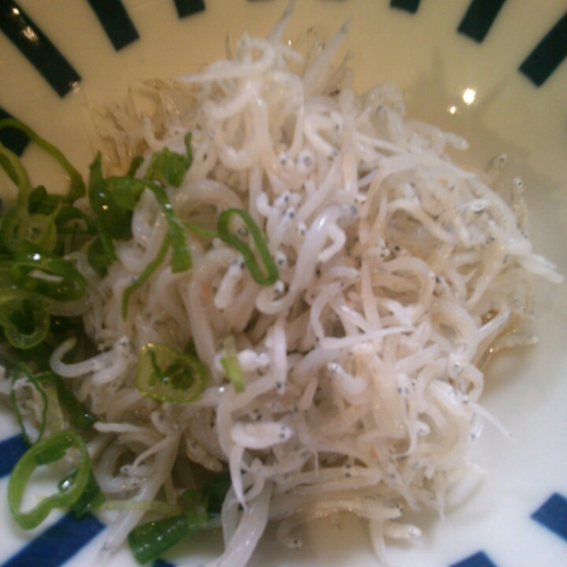 シラス釜あげ(さかなでいっぱい魚屋さんの居酒屋)