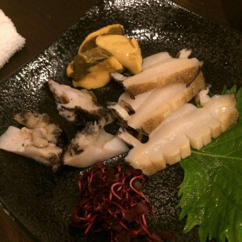 アワビのお造り(さかなやいぬい)