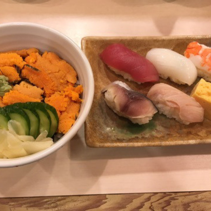 握りと蒸しウニ丼セット(さかなや )