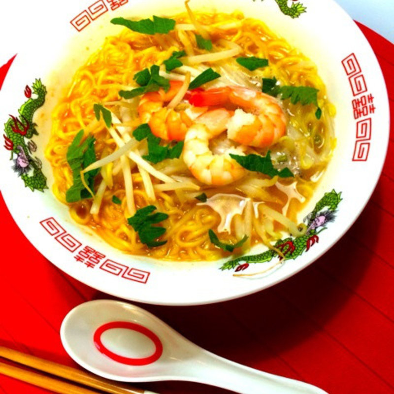 頂　トムヤムラーメン(サッポロ一番)