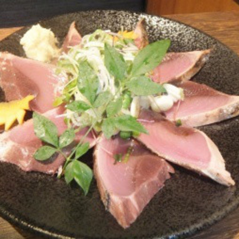 鰹のたたき(さつま黒宝庵 八重洲本店)