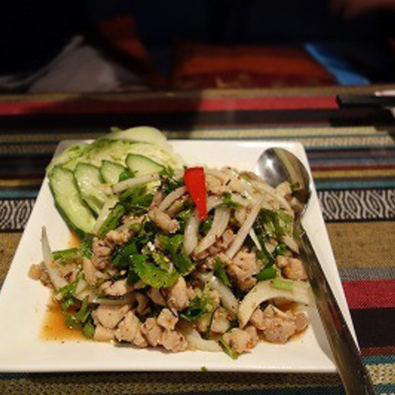 ラープ・ムー（豚）(サバイ・タイタイ )