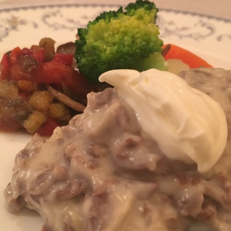 ビーフストロガノフ(サラファン （CAPAFAH）)