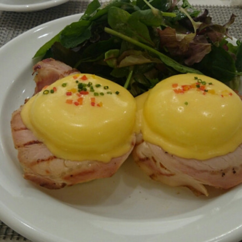 クラシックエッグベネディクト(Sarabeth's Osaka サラベス大阪)