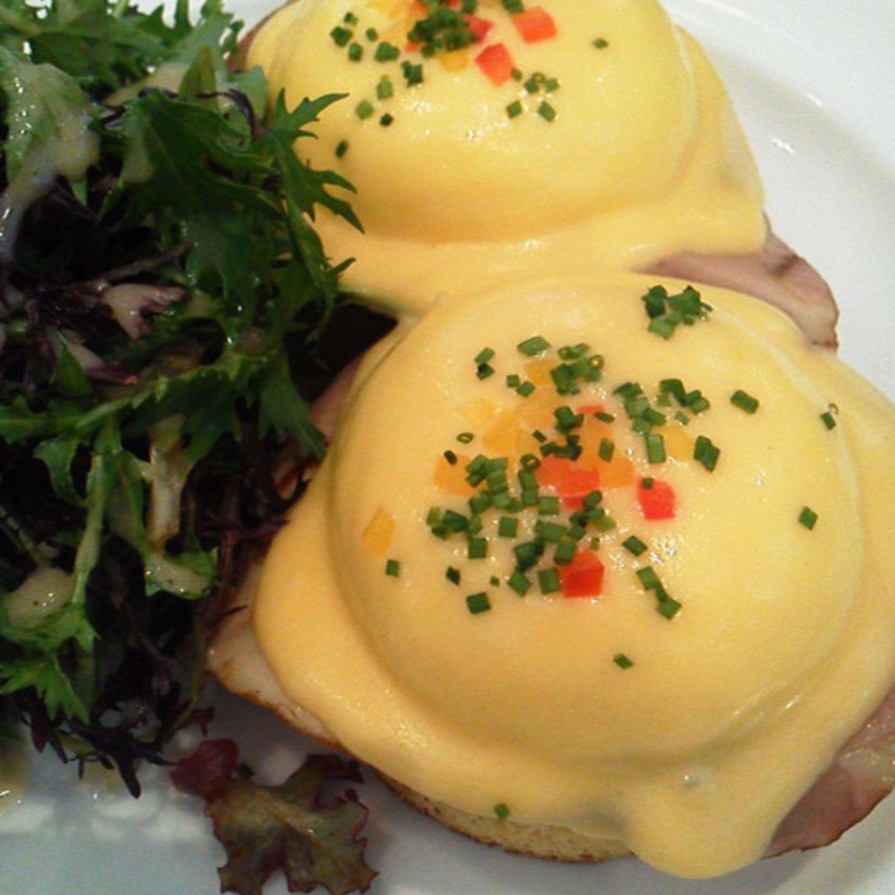 東京駅周辺で食べられる人気エッグベネディクトランキング Sarah サラ