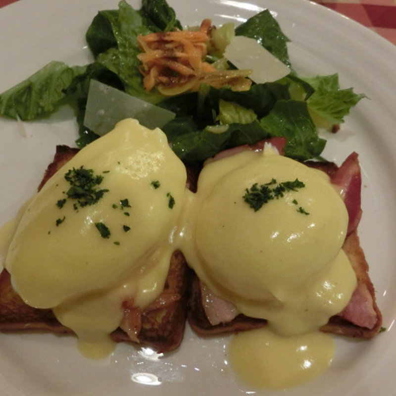 エッグベネディクトランチ(サラマンジェ・ド・イザシ・ワキサカ （Salle a manger de Hisashi WAKISAKA）)