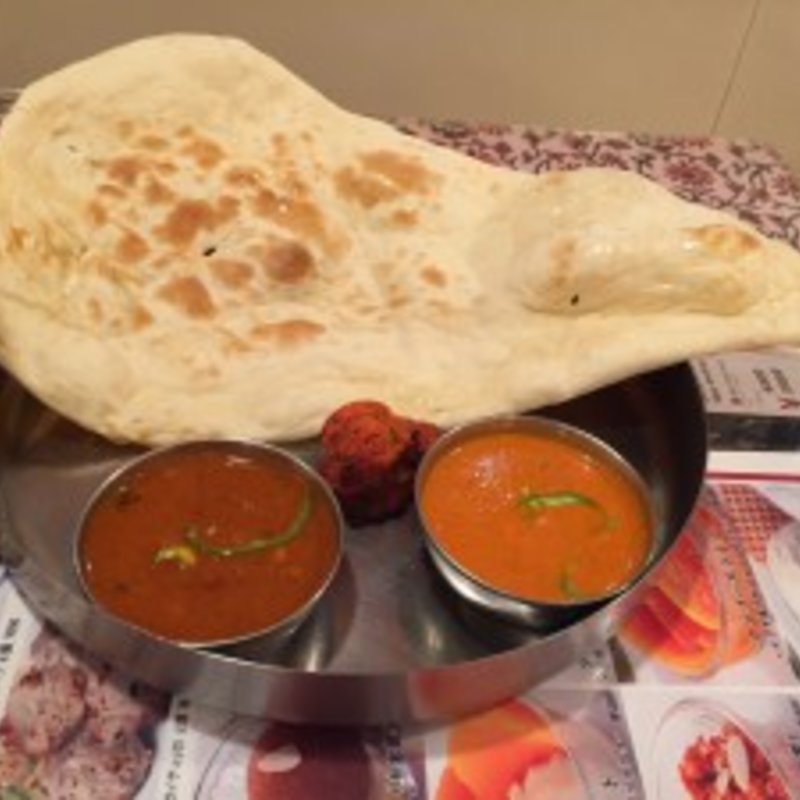 カレー2種＋チキンティっカ＋ドリンクのセット(サルヴァン)