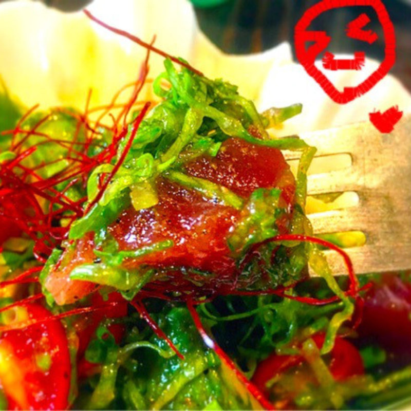 アボカドとマグロのポキサラダ(サンアロハ みなとみらい山下公園本店 （珊亜呂波）)