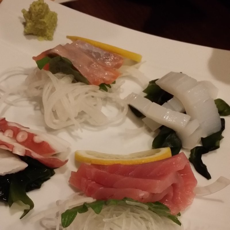 【毎日しあわせ価格】  天然造り盛り合わせ(しあわせ料理 萬てん 京橋店)