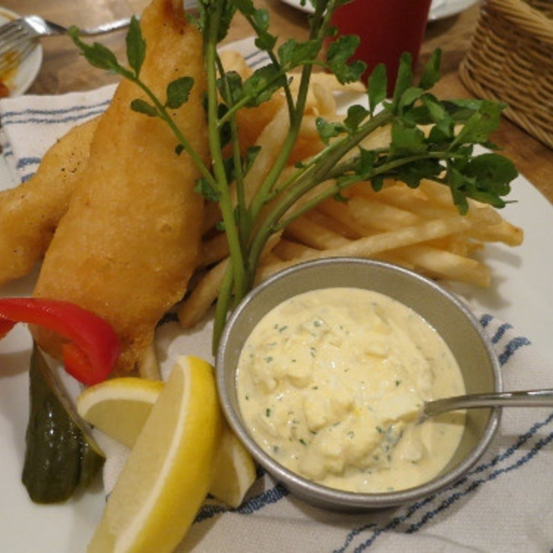 真鯛のフィッシュ&チップス タルタルソース添え(Shares)