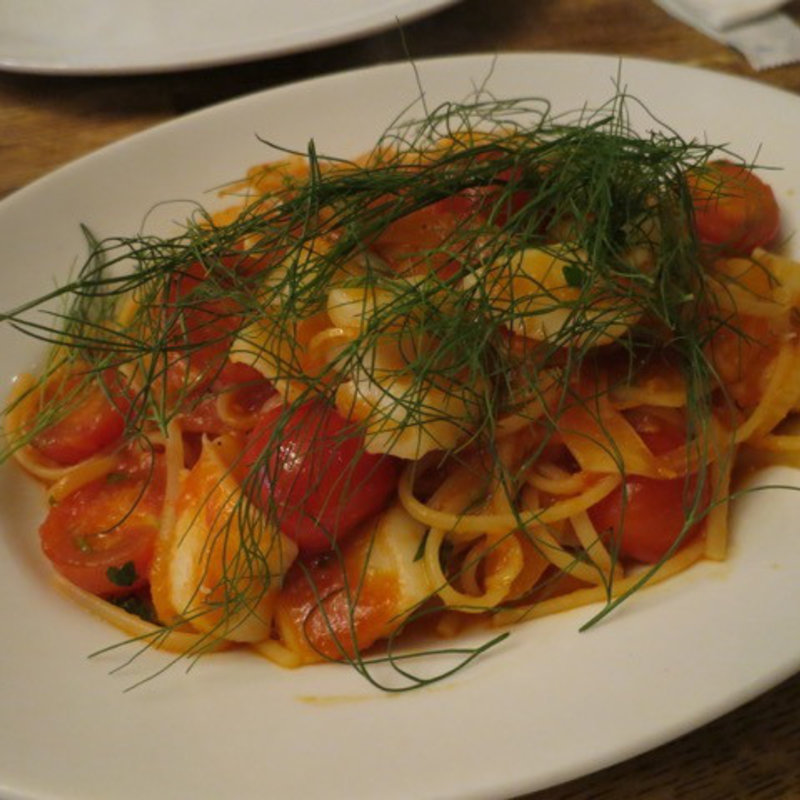 カラマリとフェンネルのリングイネッテ(CICADA)