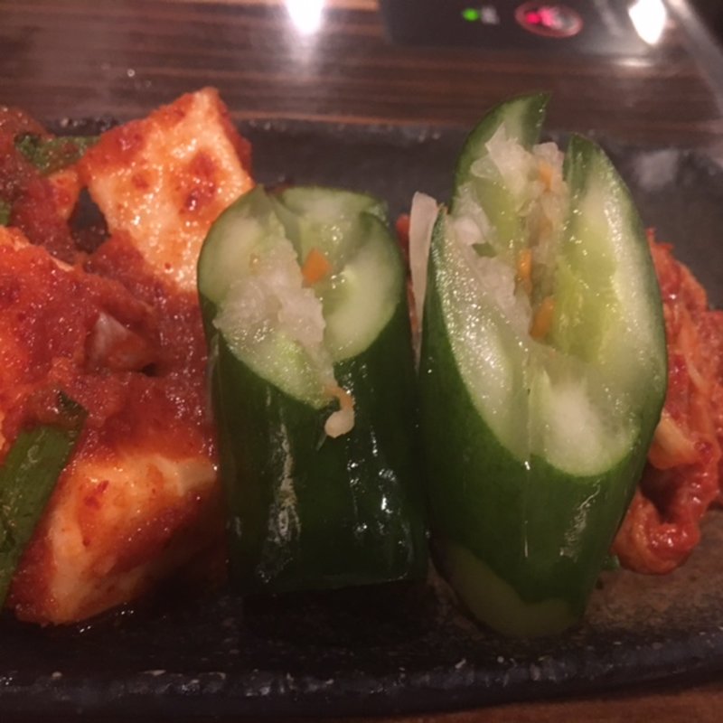 キムチの盛り合わせ(しげ吉 横浜元町店)