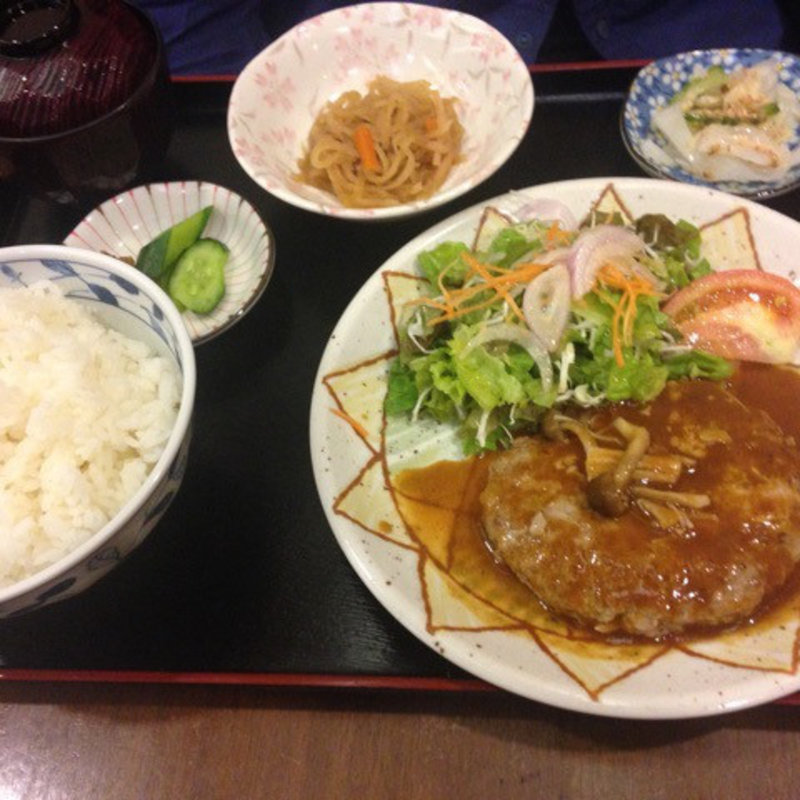 ハンバーグ定食(ジジ)