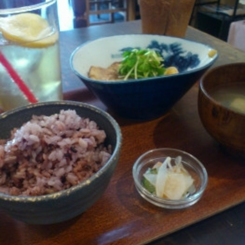 豚角と煮玉子のやわらか煮ランチ(シズク （shizuku）)