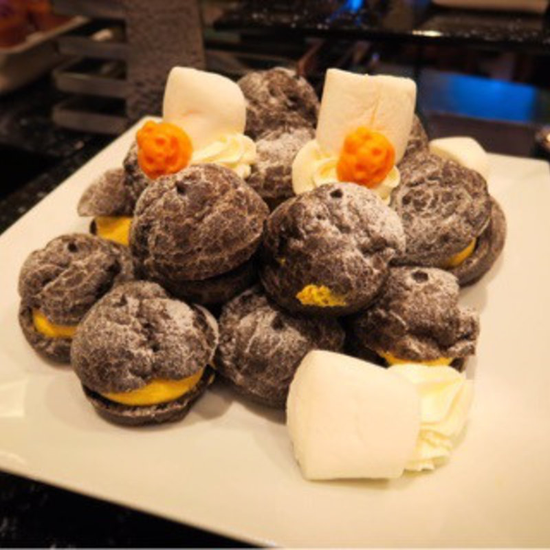 パンプキンクリームのシュークリーム(シャーウッドガーデン レストラン （Sherwood Garden RESTAURANT）)