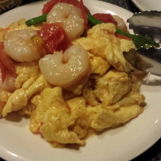 海老とトマトの卵炒め(シャンウェイ )