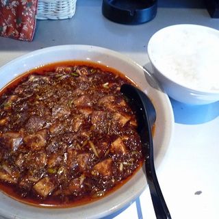 四川省の麻婆豆腐+白飯(しゃんらん )