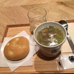 半熟卵とグリーンピースのフレンチスープ(スープ ストック トーキョー 福岡パルコ店 （Soup Stock Tokyo）)