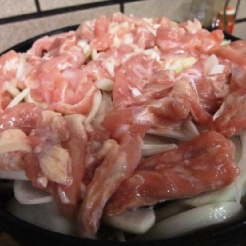 鉄鍋・鳥(すき焼･鍋 なべや)