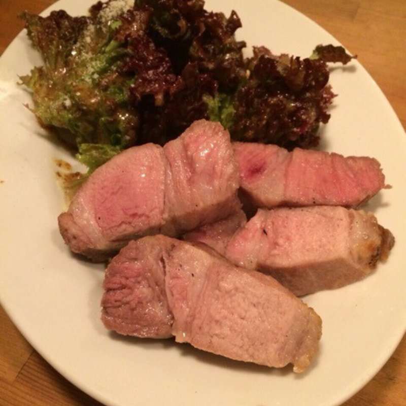 マンガリッツァ豚の薪窯焼き(スクニッツォ･ダ･シゲオ （Scugnizzo DA SHIGEO）)