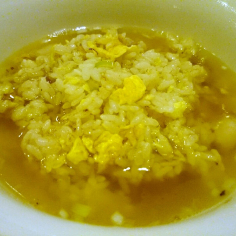 スープ餃子(すぐるや)