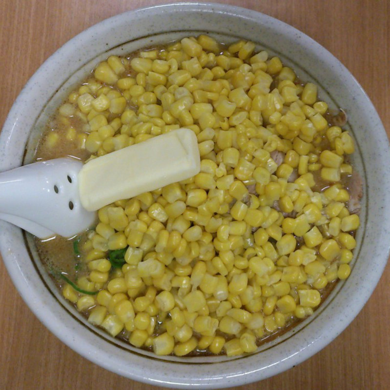 バターらーめんコーントッピング(すすきの亭 御器所店 （すすきのていごきそてん）)