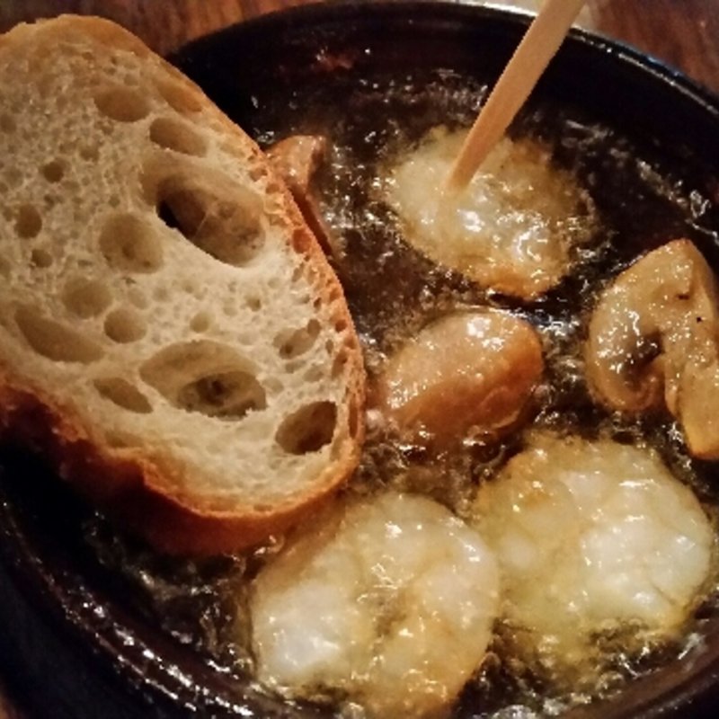 アヒージョ(スタンドあじと )