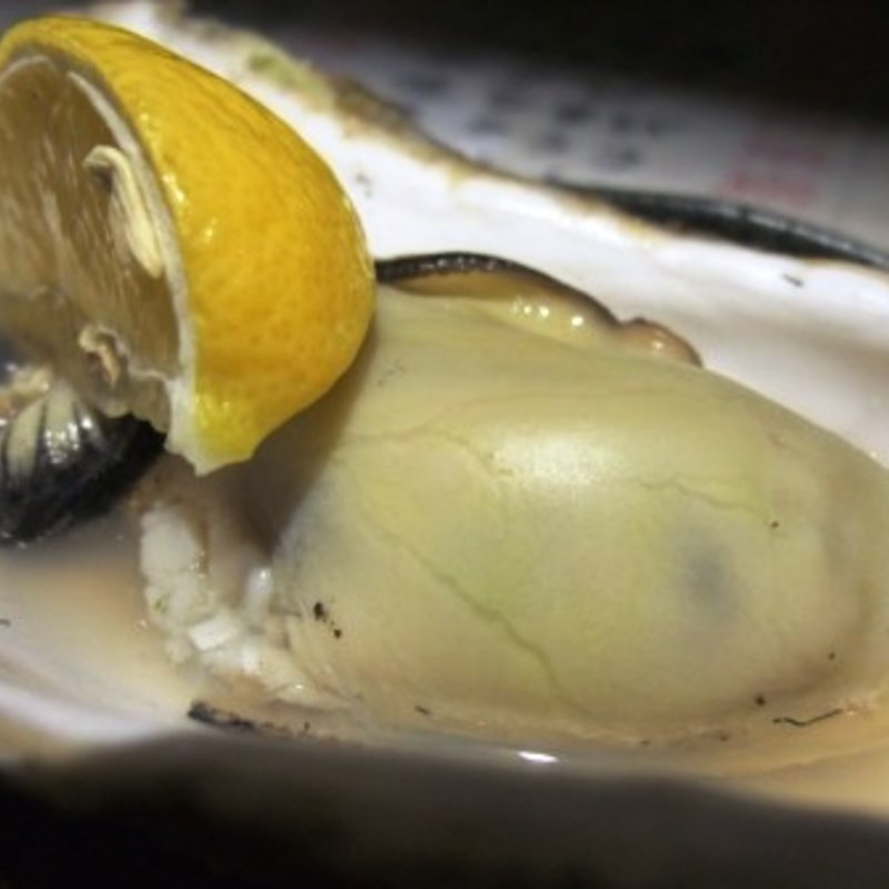 焼き牡蠣(スタンド 三国)