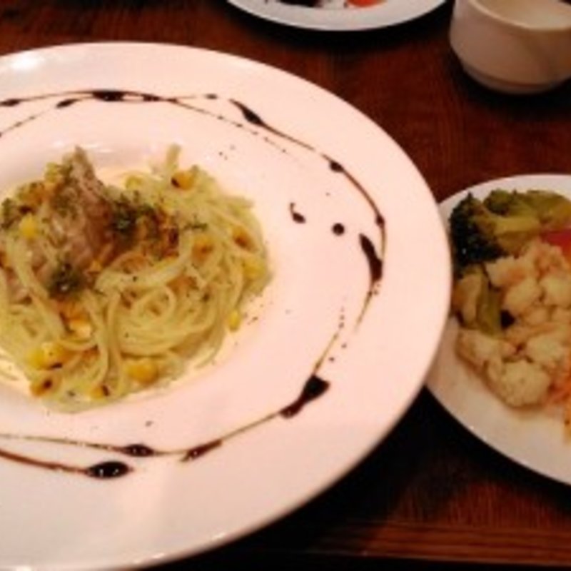 焼きとうもろこしとローストチキンのクリームソーススパゲッティ(アズーロ520 柏店)