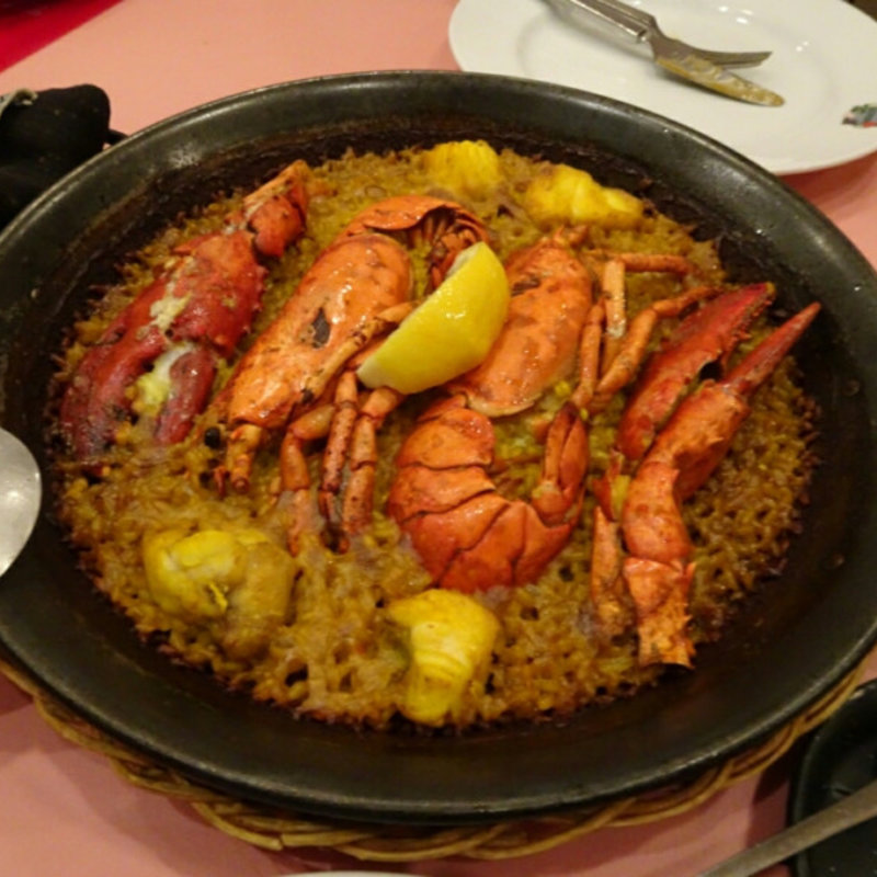 オマール海老のパエジャ/1人前(スペイン料理銀座エスペロ みゆき通り店)