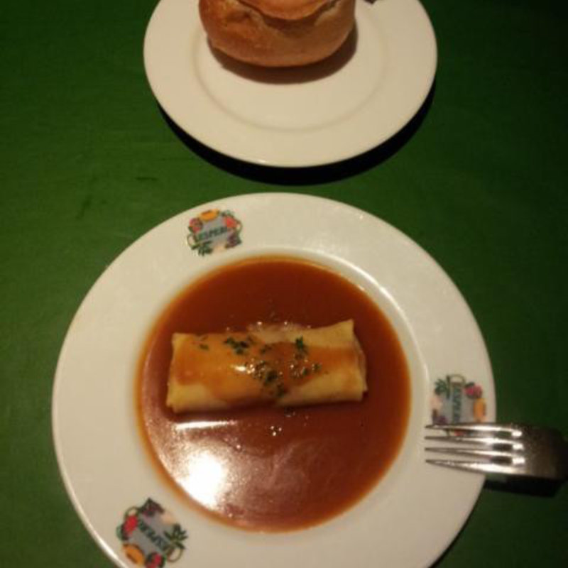 たらば蟹のクレープ包み(スペイン料理銀座エスペロ ガス灯通り店)