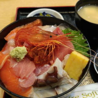 海鮮丼(すみれ)