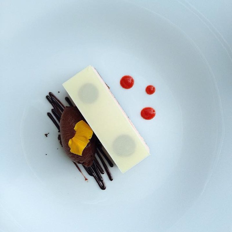 フランボワーズのムースとショコラアイス(センシ バイ ハインツ ベック （sensi by Heinz Beck）)