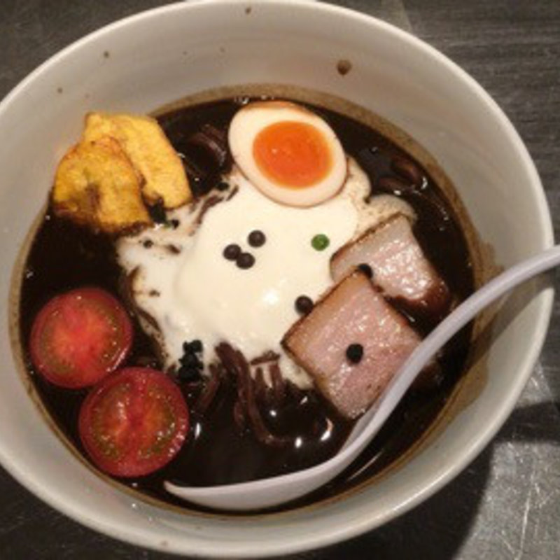 ブラック ブラック men(ソラノイロ ARTISAN NOODLES)