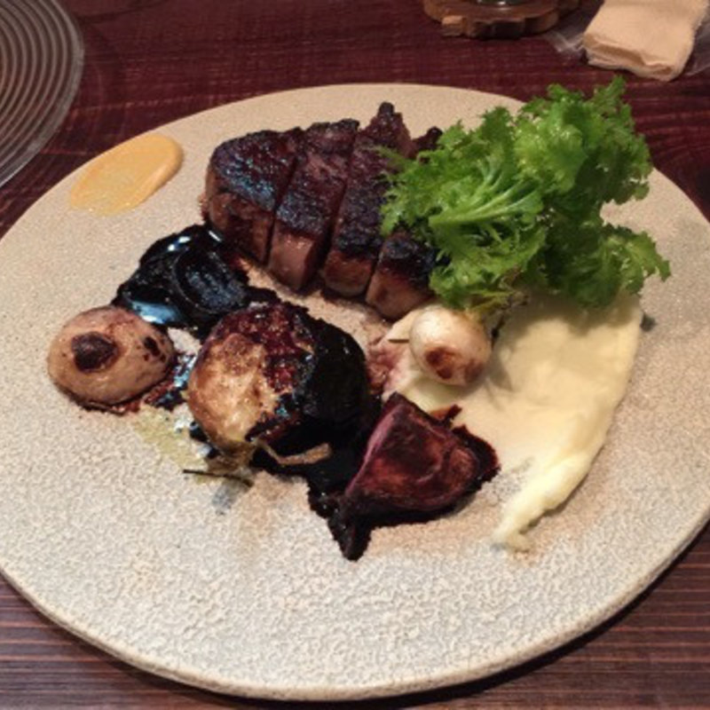 国産和牛のステーキ(タイマーカリフォルニアキッチン)