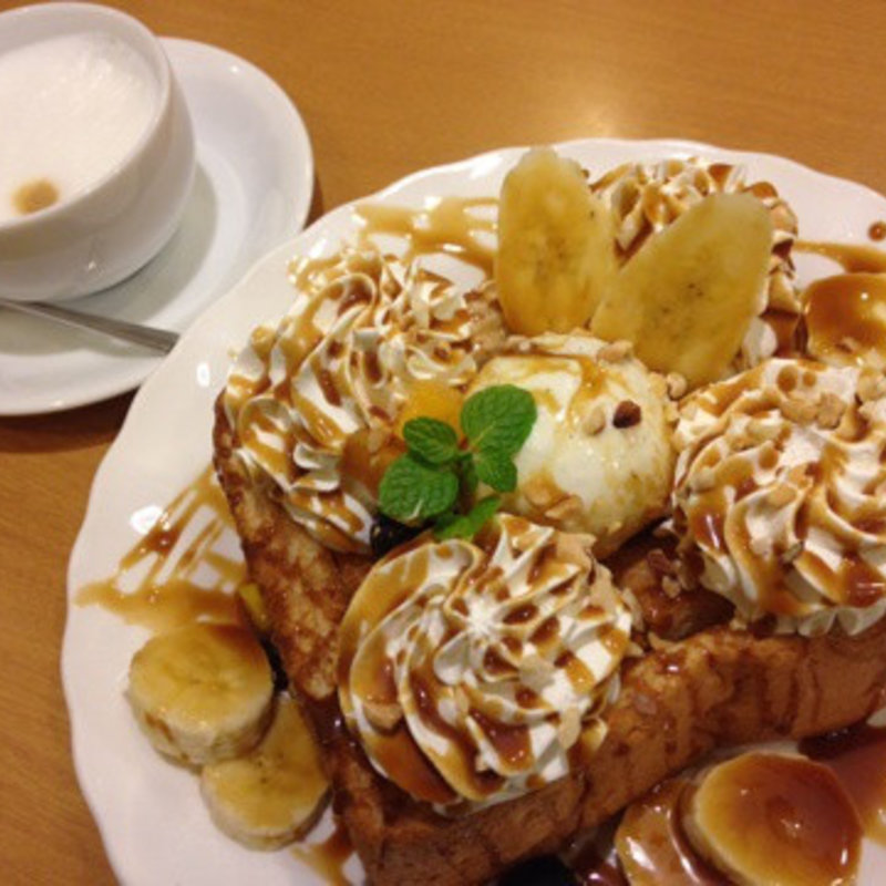 キャラメルバナナハニートースト&ラテ(ダイヤモンドピザカフェ)