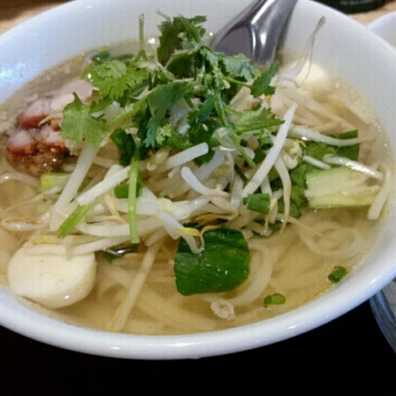 あっさり醤油ヌードル(タイ食堂 ジャークジャイ タイフード センター)